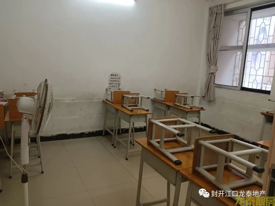 老城区江口步行街3楼 三房户型 