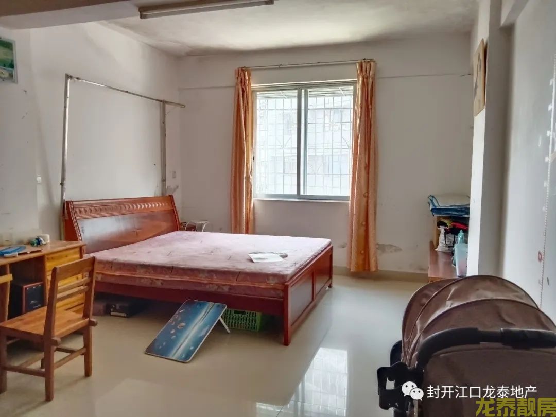 老城区江滨公园 3房户型 三楼楼层好