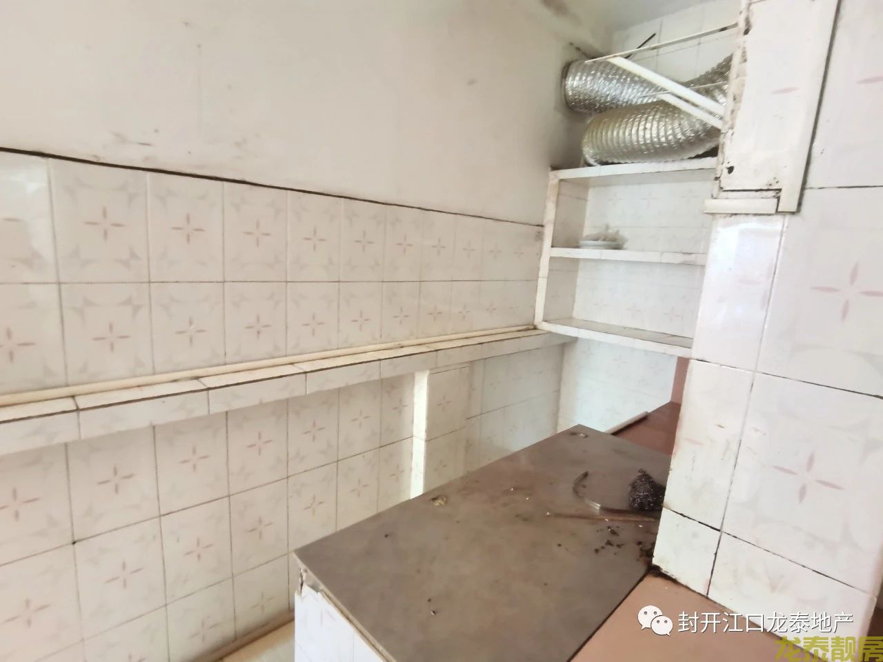 老城区中心市场附近建委宿舍5楼