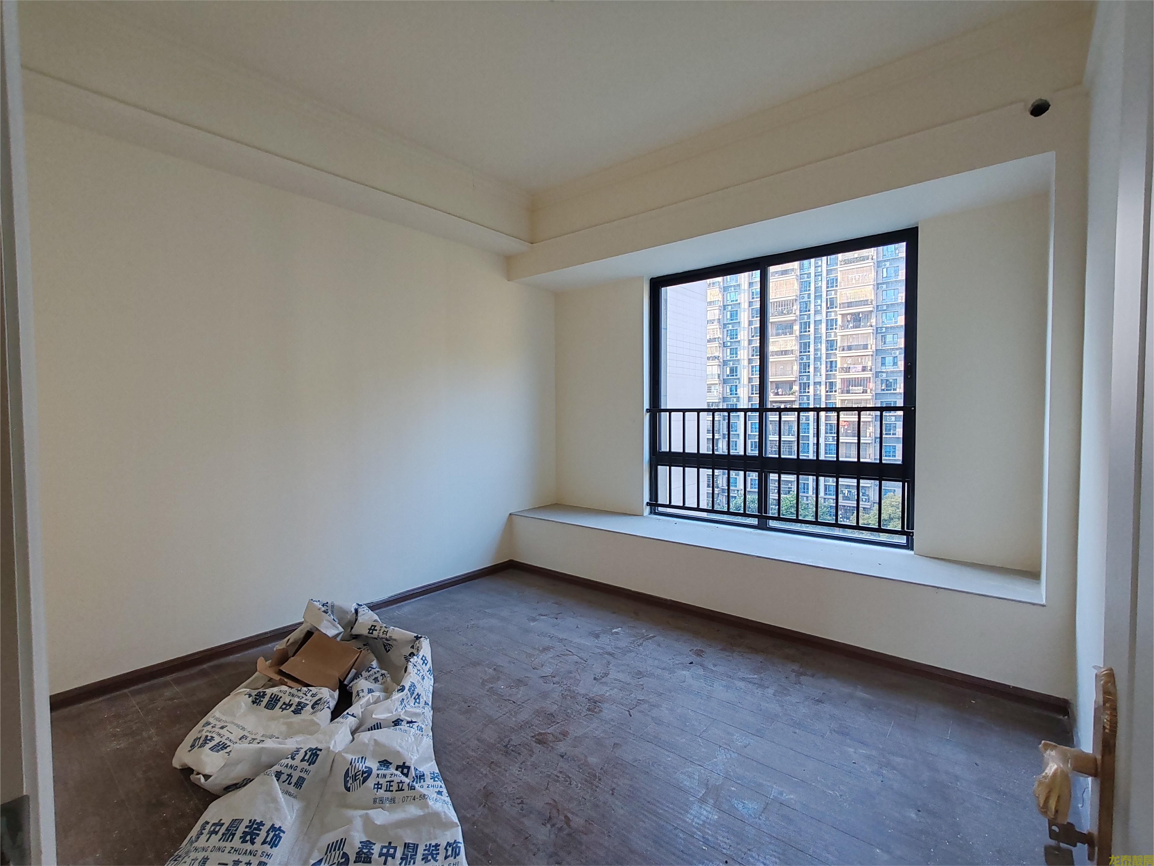 碧桂豪园南向大平层