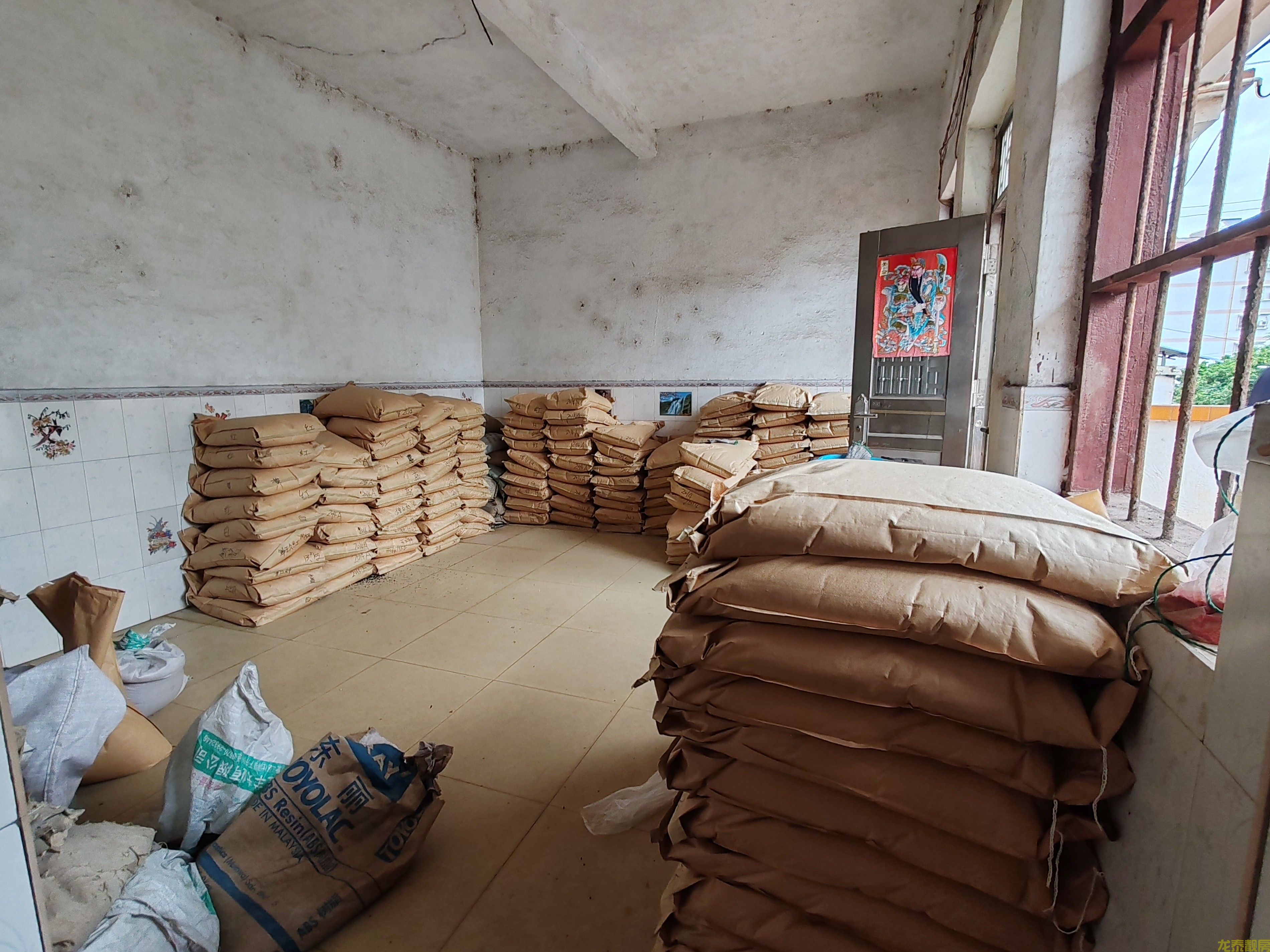 老城区三层半自建房整栋出售