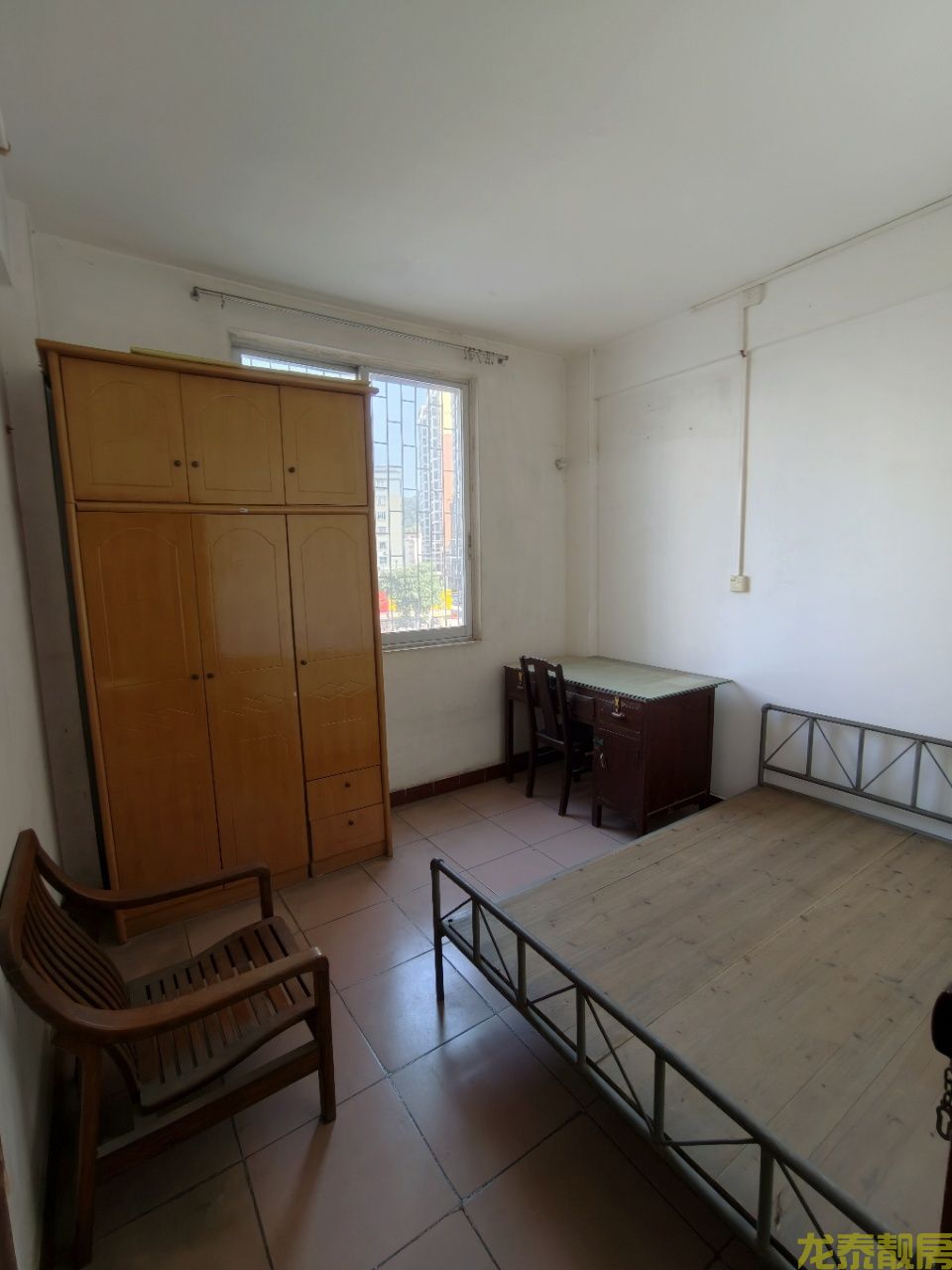 糖厂路口步梯靓楼层三房两厅售