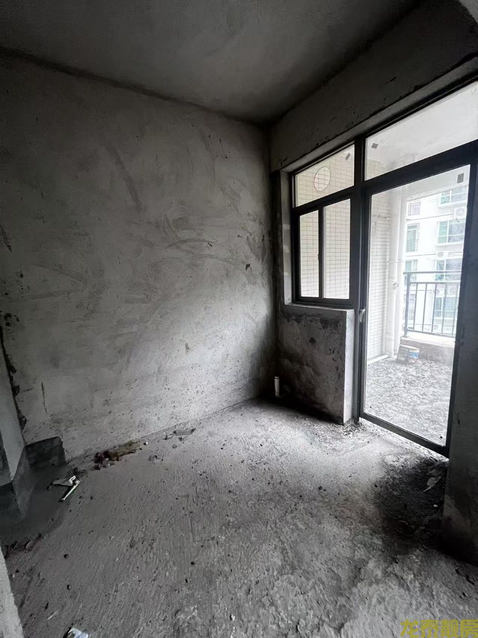 县府广场旁星河御景好房出售！