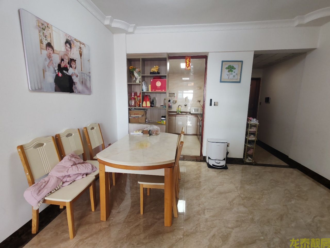 广信嘉园楼王单位，劲笋！毛坯价住精装大三房！